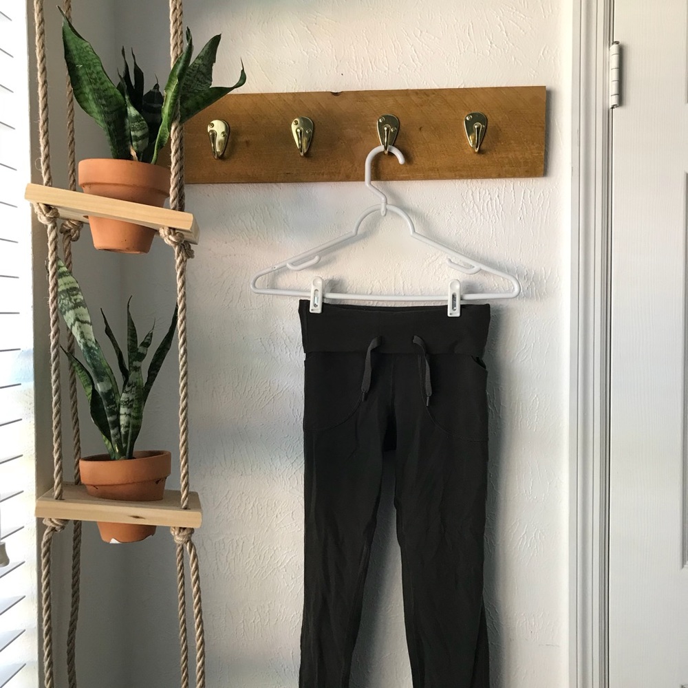 lululemon Skinny Will pants size 2 in olive green